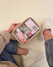 Load image into Gallery viewer, Gal on the Go Bag